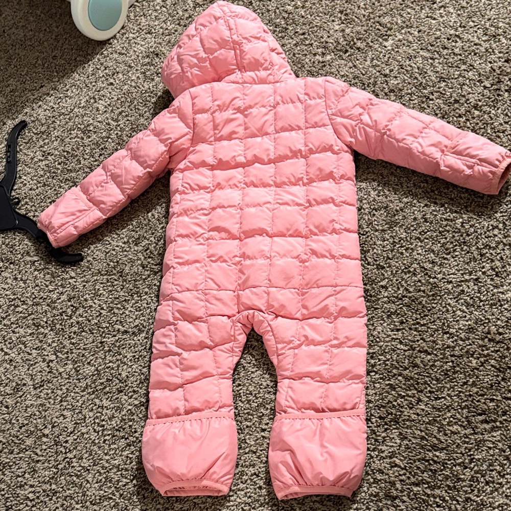 The North Face Pink Quilted Kids Hooded One-Piece Footie - Picture 5 of 7
